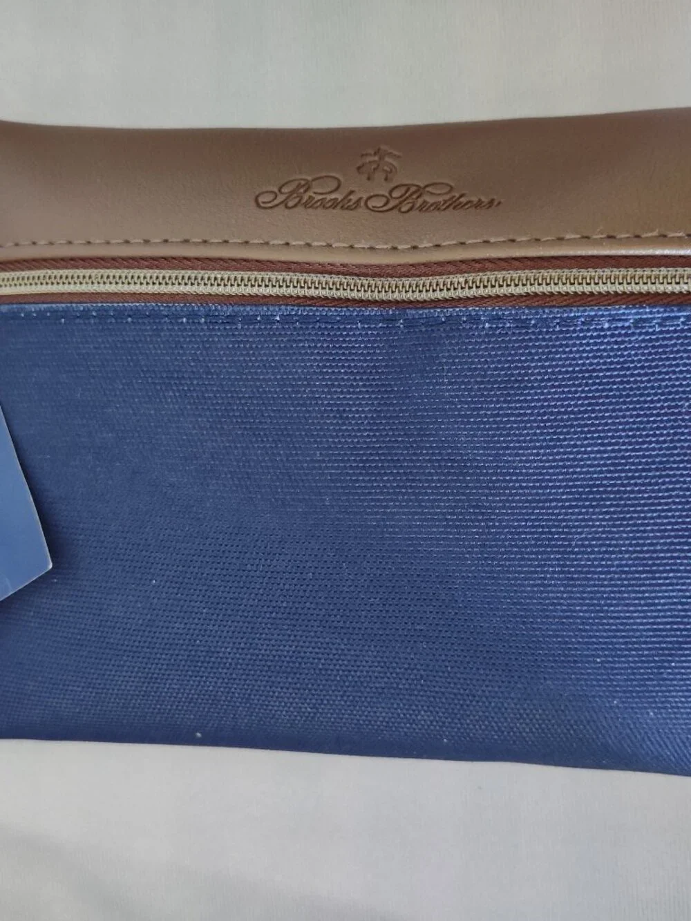 United AMENITY KIT Brooks Brothers Navy Blue Premium Economy 2026